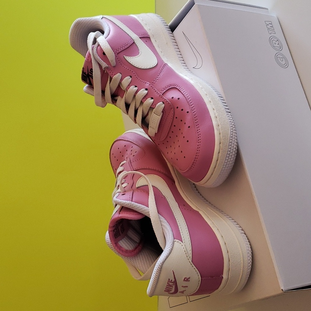 NWT NIKE BY YOU dusty pink & white Size 7 Air Force 1💟
